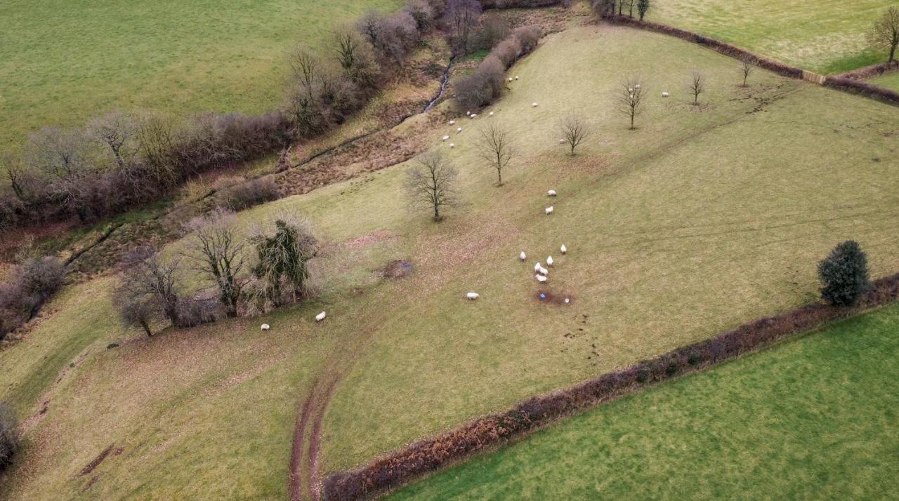 Вилла The Piggery Witheridge Экстерьер фото